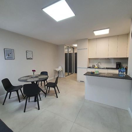 Apartament De Lux Apart 45 Grabiszynska 弗罗茨瓦夫 外观 照片