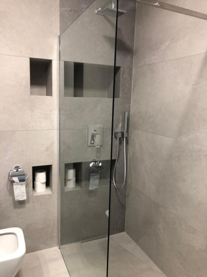 Apartament De Lux Apart 45 Grabiszynska 弗罗茨瓦夫 外观 照片