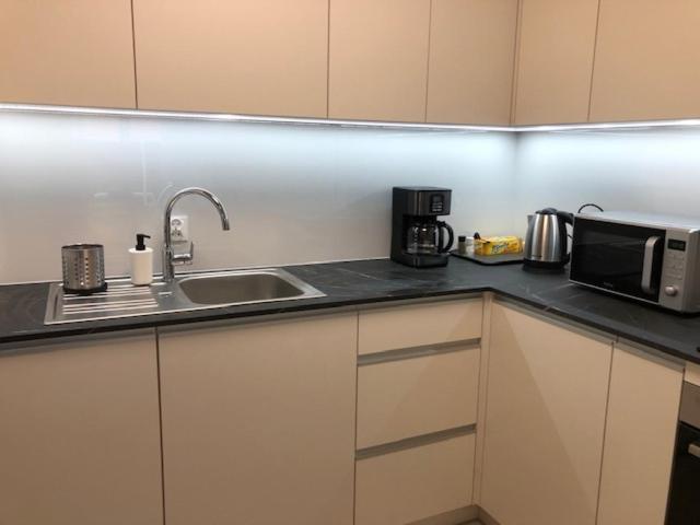 Apartament De Lux Apart 45 Grabiszynska 弗罗茨瓦夫 外观 照片