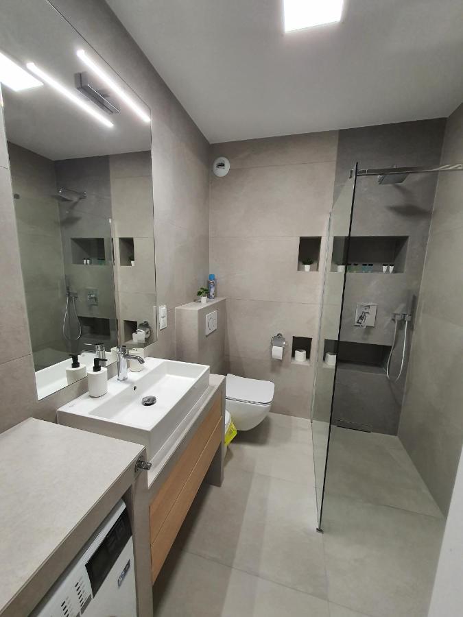Apartament De Lux Apart 45 Grabiszynska 弗罗茨瓦夫 外观 照片